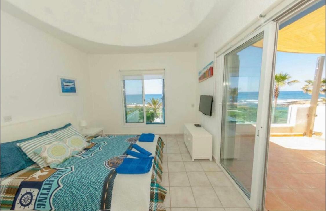 34 Beach Villa Paphos Exterior foto